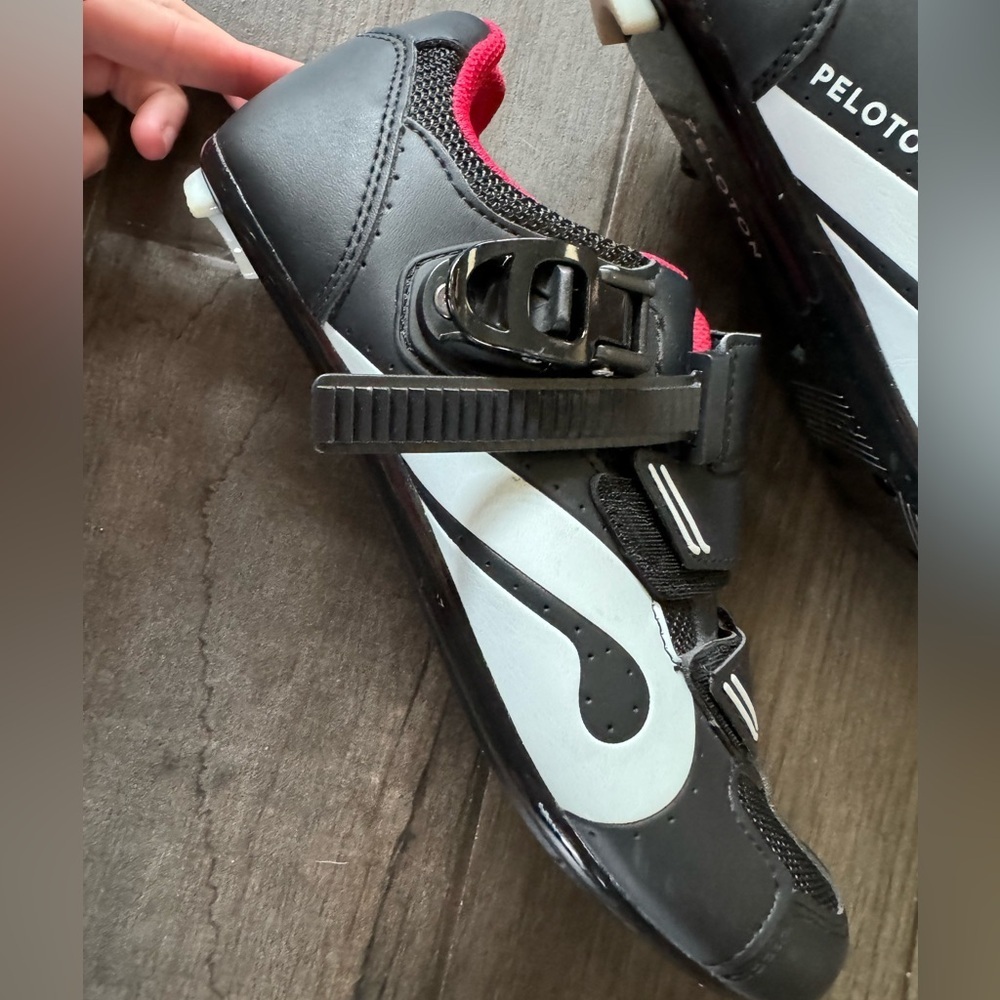 Peloton Cycling Shoes - Picture 2 of 8